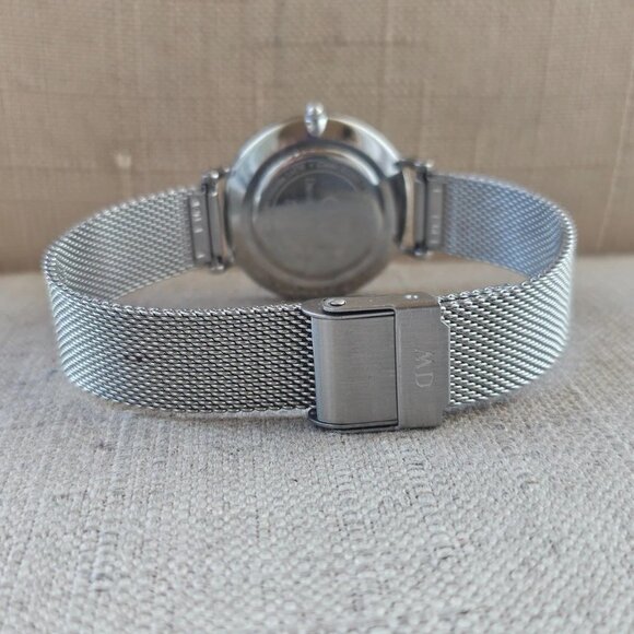 Daniel Wellington Wristwatch Silver Tone Mesh Metal Strap Analog Quartz Watch - Picture 7 of 12